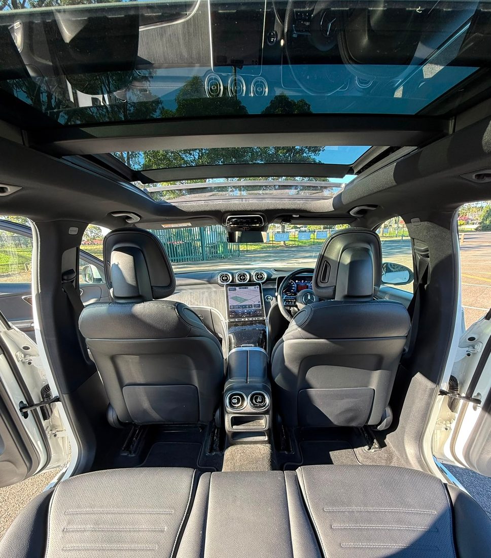 GLC 300 leather cabin